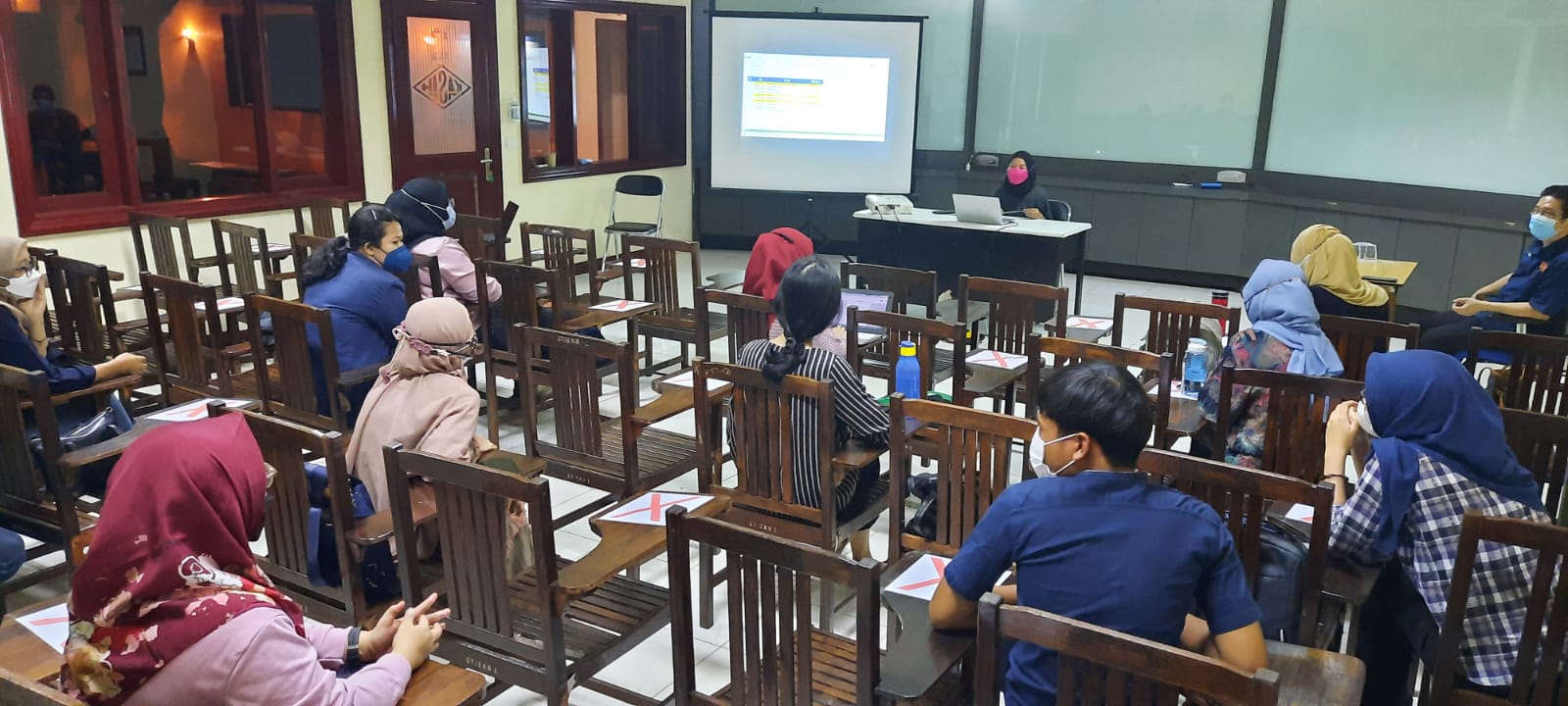 KAMPUS BEASISWA STIE KASIH BANGSA UJI COBA MELAKUKAN PEMBELAJARAN TATAP MUKA