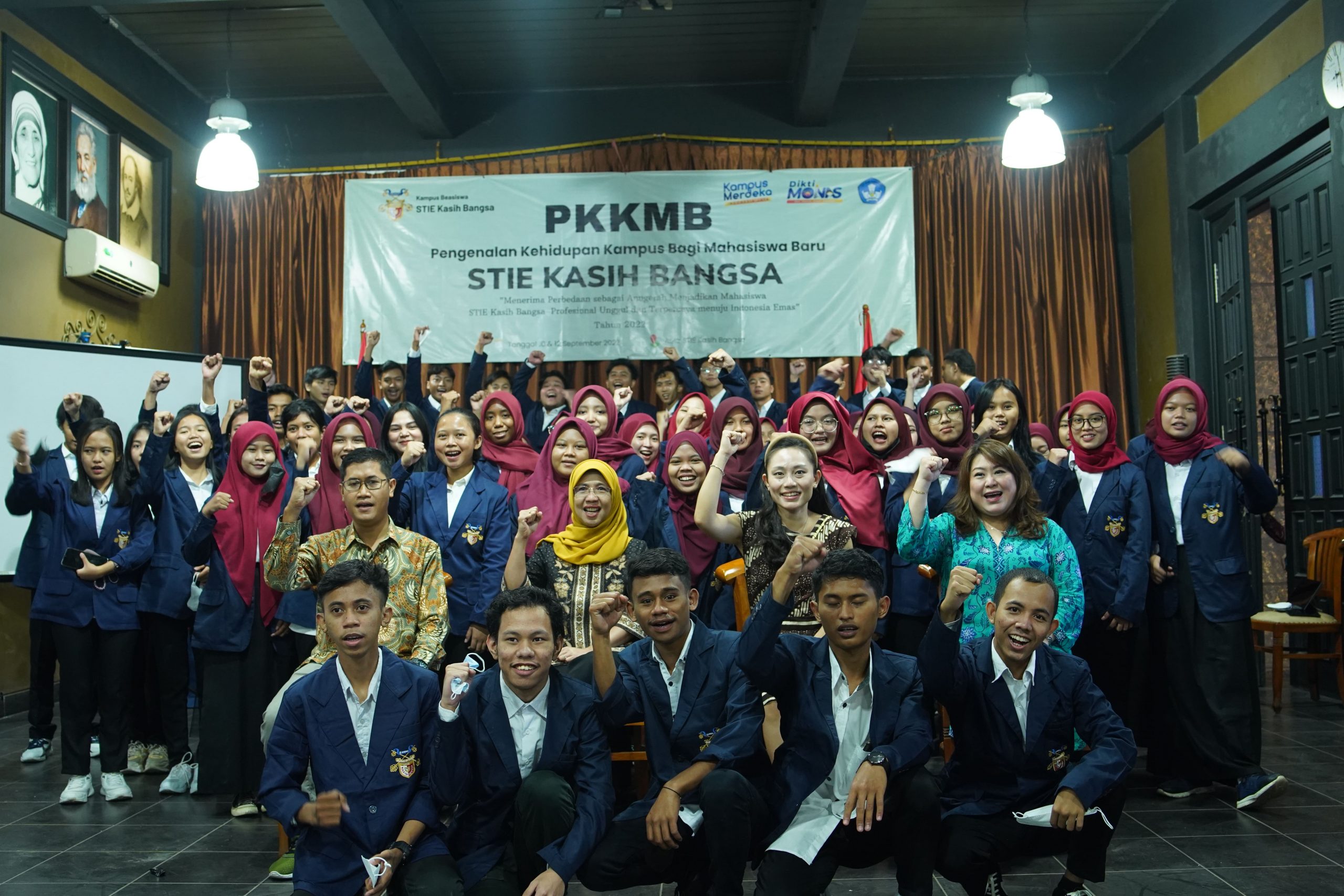 PKKMB Hari Ke 1 STIE Kasih Bangsa