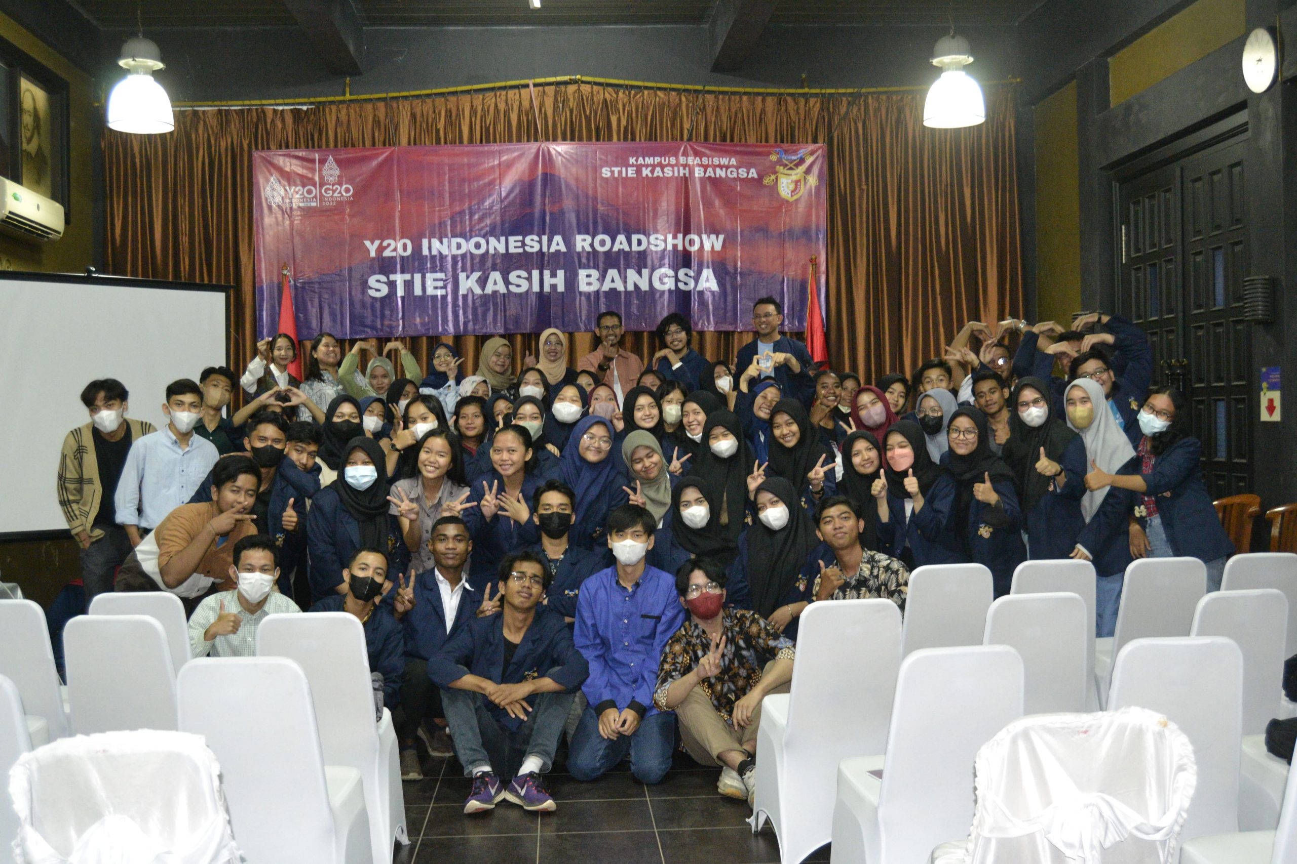 Y20 Indonesia Roadshow STIE Kasih Bangsa