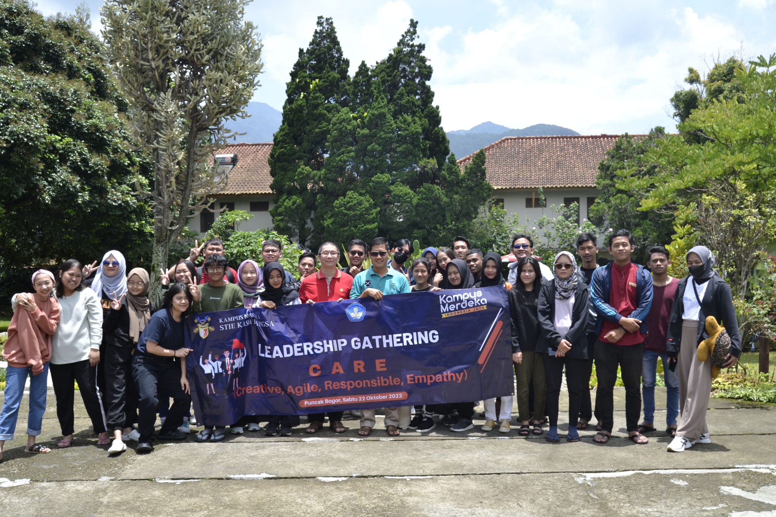 Leadership Gathering dengan Tema Creative, Agile, Responsible, Empathy Kampus Beasiswa STIE Kasih Bangsa