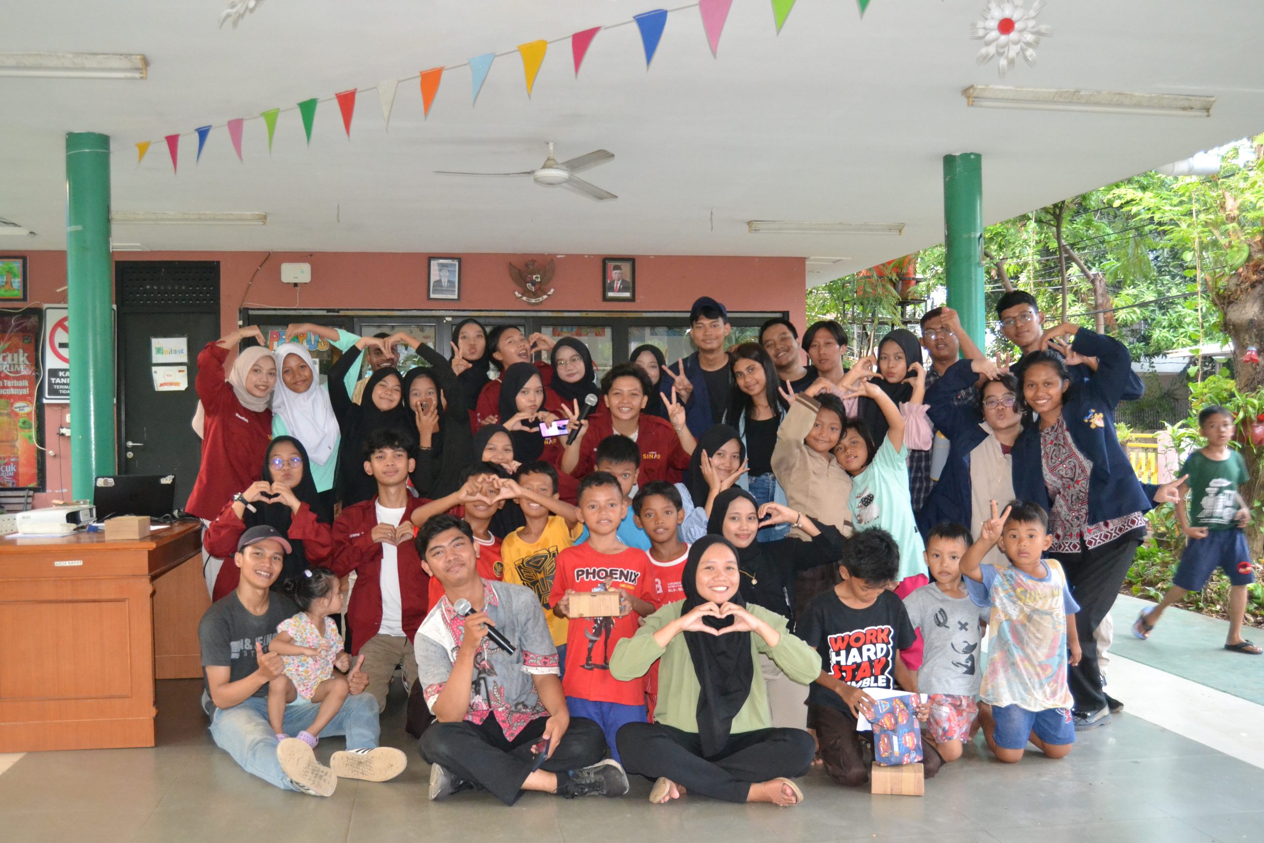 Peringatan Hari Sumpah Pemuda STIE Kasih Bangsa di Taman Pancasila Berlangsung Meriah