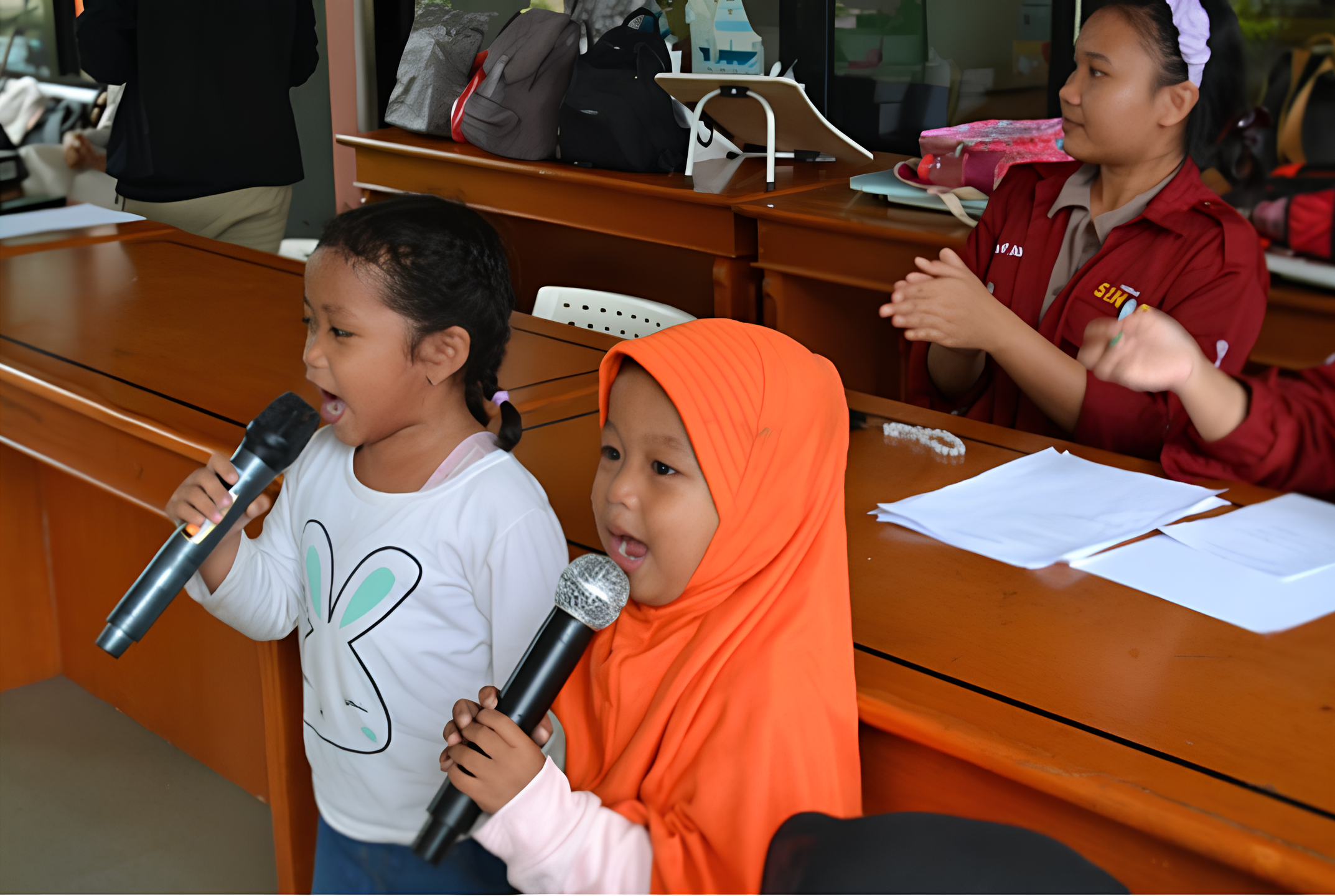 STIE Kasih Bangsa Gelar Peringatan Hari Guru di Taman Pancasila RPTRA Jeruk Manis